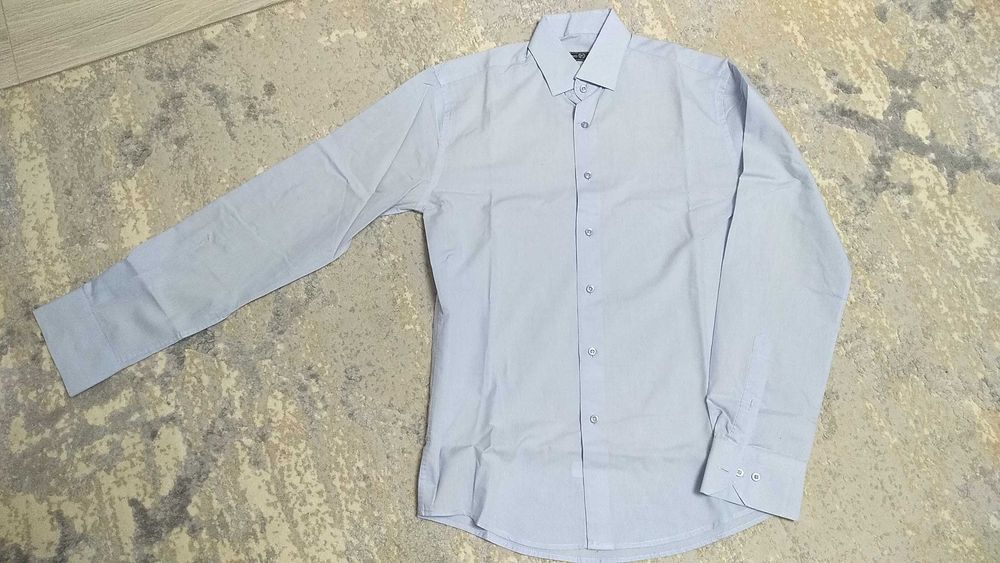 Продам рубашки молодежные