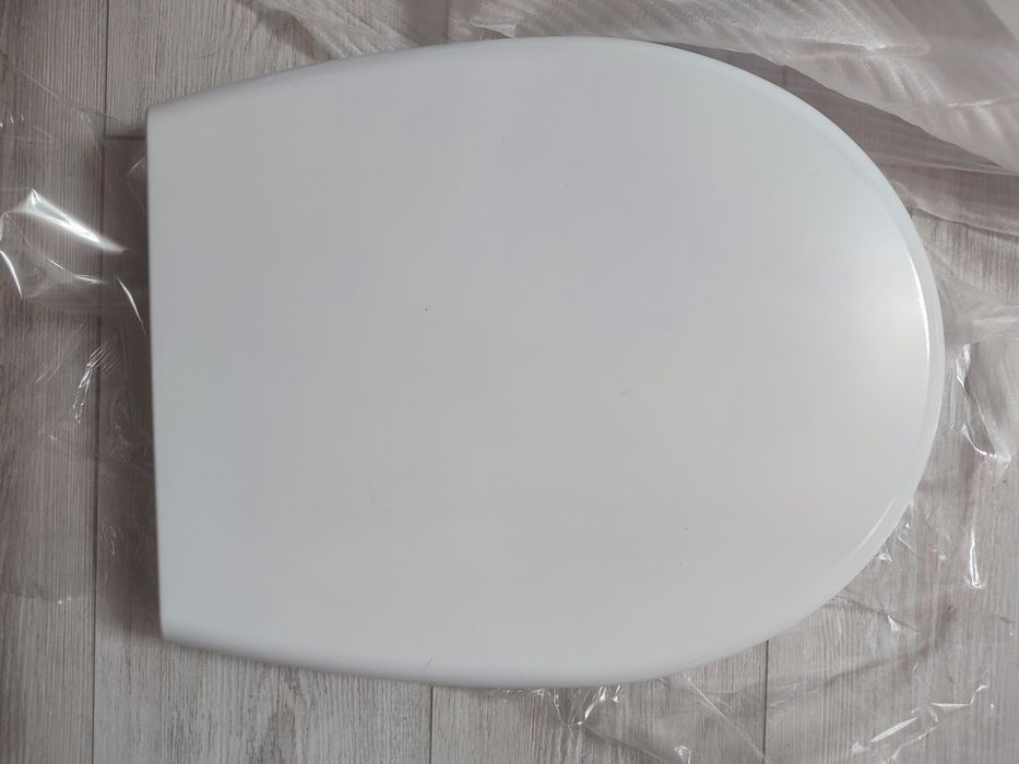 Продам крышку от унитаза.