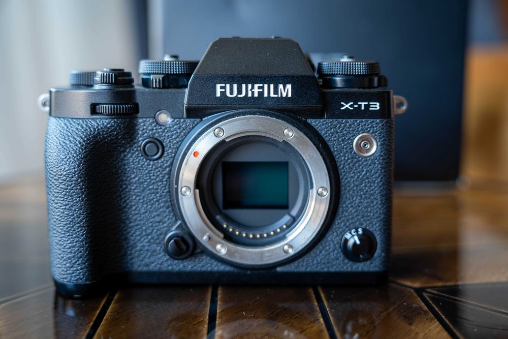 Камера Fujifilm X-T3 26.1MP Mirrorless Digital Camera Black Body и обектив Fujifilm Fujinon XF 18-55mm f/2.8-4 R