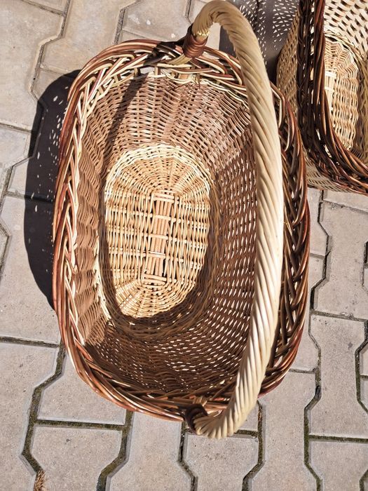 Cos de nuiele împletit,  cu maner