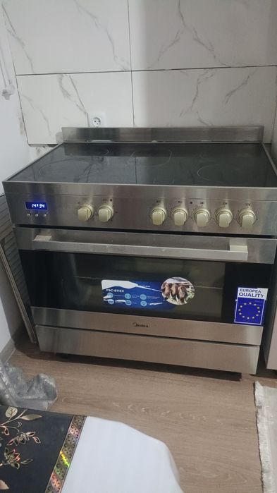 Продаю электроплиту