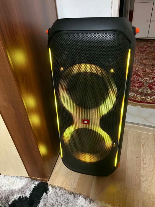 Vând boxa Jbl partybox 710