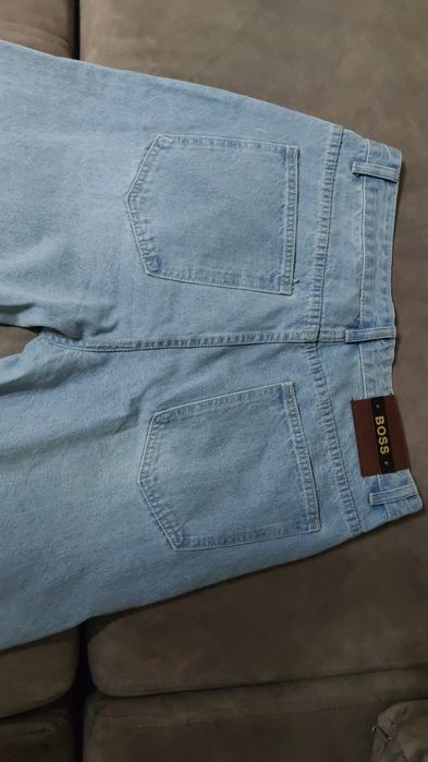 Продам джинсы мужские