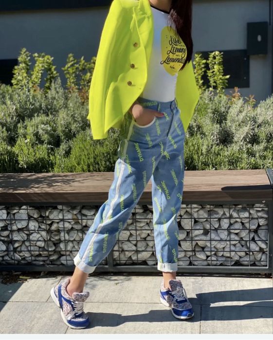 Avin панталони S размер