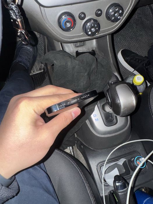 Iphone 14 pro  с гаринтией