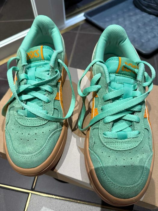 Дамски кецове от велур ASICS