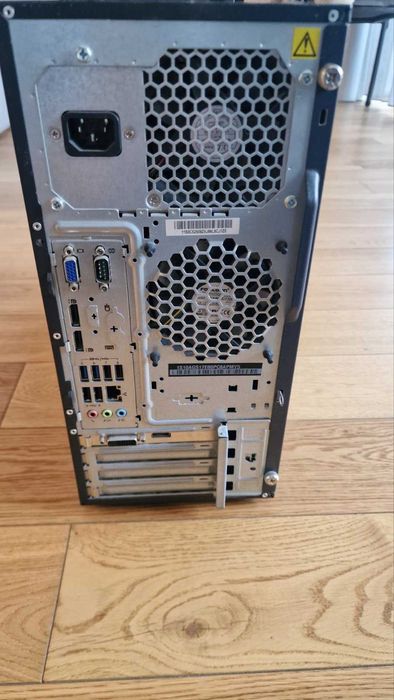 Настолен компютър