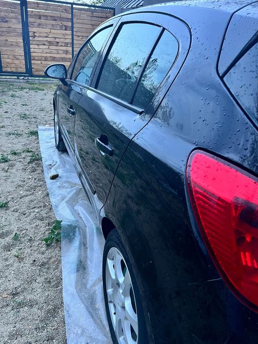 Vând Opel CORSA D