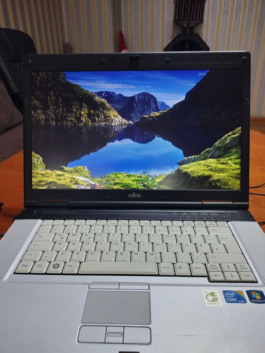 Лаптоп Fujitsu 15.6 инча