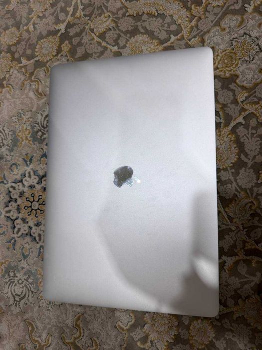 Macbook pro core i9 16inch 16Gb/1TB