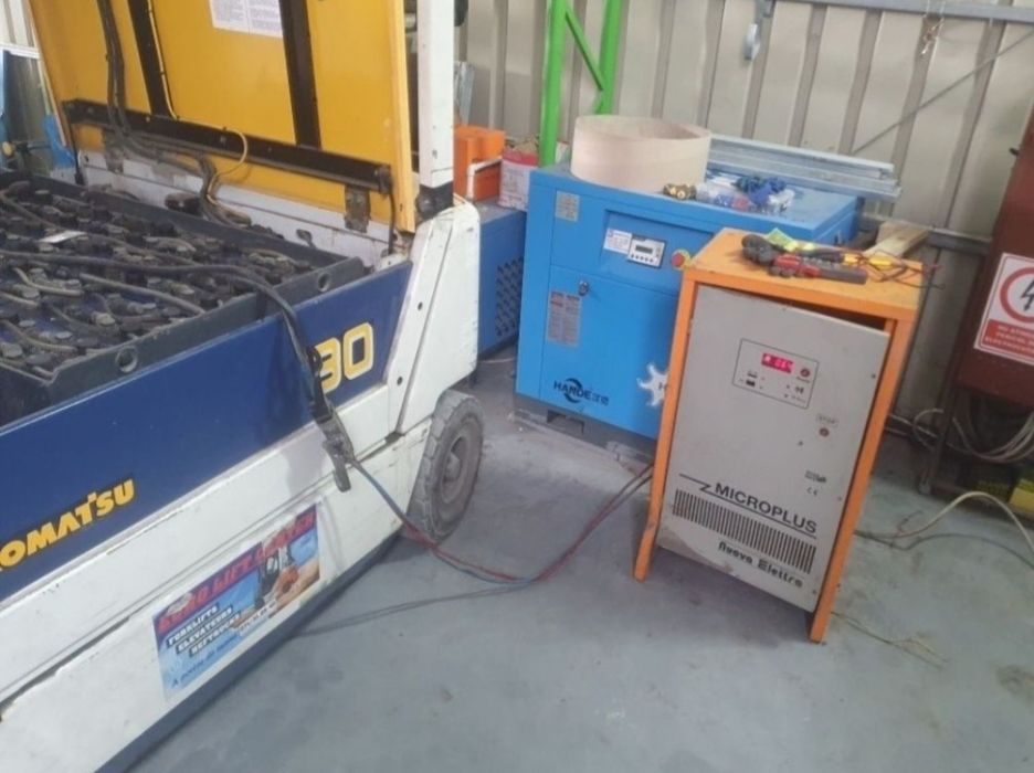 Incarcator stivuitor 100a