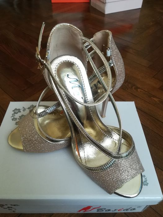 Sandale elegante aurii