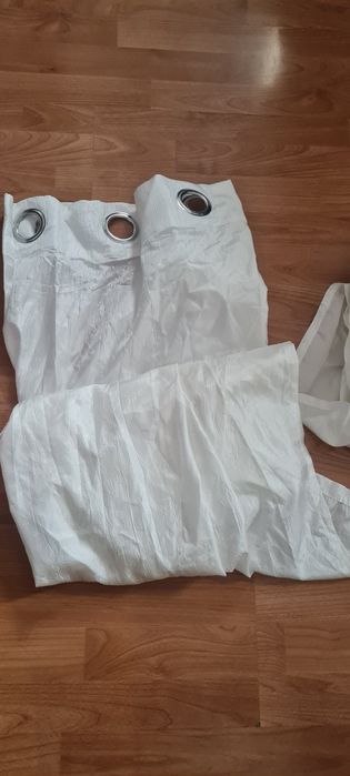 2 броя снежно бели  завеси/пердета с халки