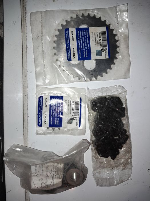 DISTRIBUȚIE cu întinzător Dacia 1300