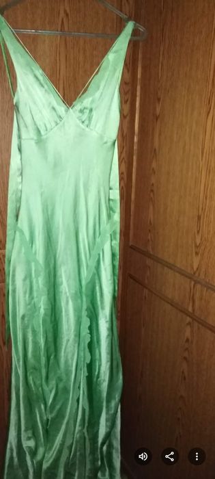 Женская одежда костю и платья на выход модно в ресторан.мы