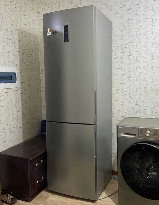 Продам холодильник samsung.