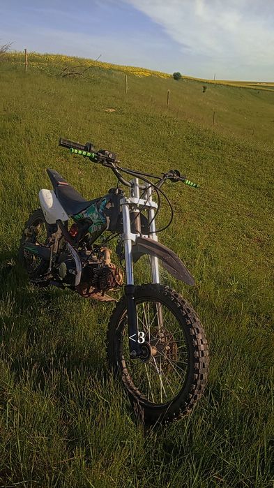 Vând cross kxd 125 defect