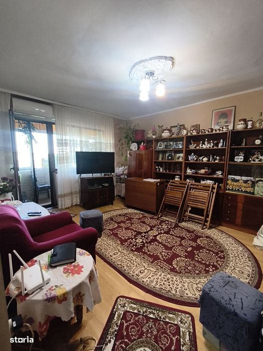 Apartament Icil-Casa de Cultura, 3 camere, o baie, bucătărie separata.