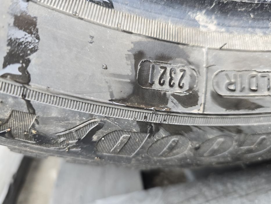 Anvelope de iarna 175-65r15 Goodyear