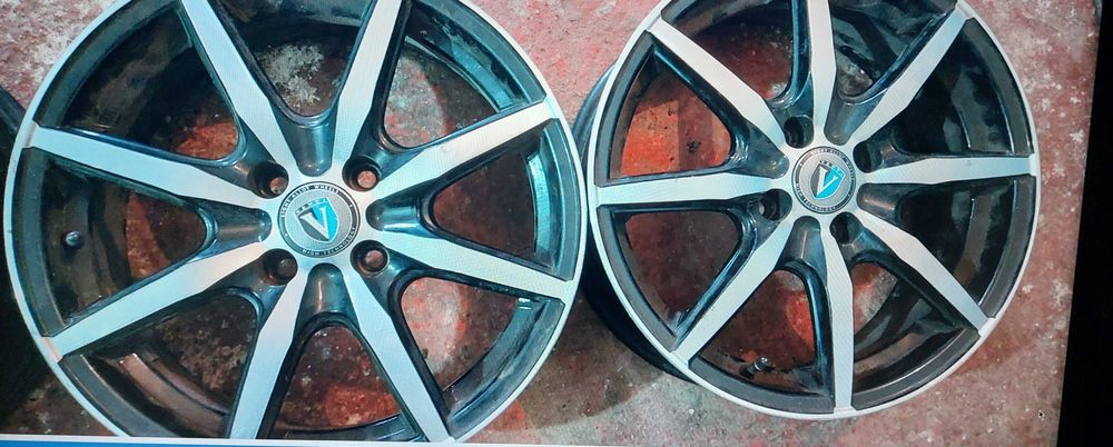 Диски автомобильные литые R 16