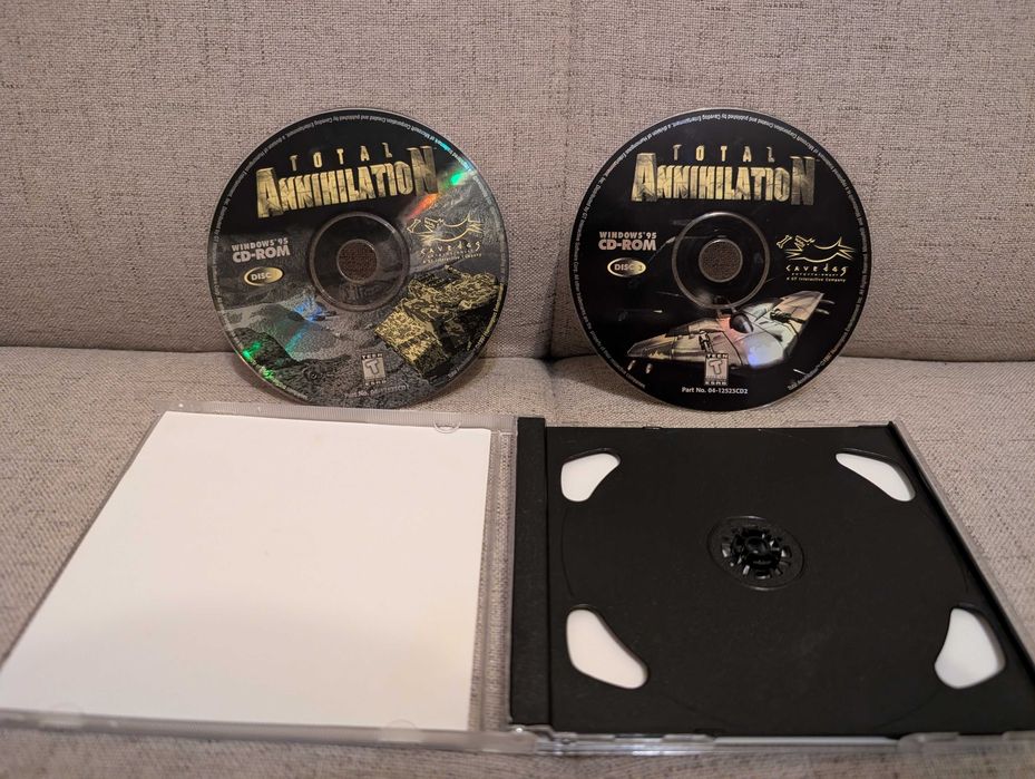 Joc PC Warcraft I + II Tides of Darkness / Tomb Raider Gold / Unreal II / Total Annihilation