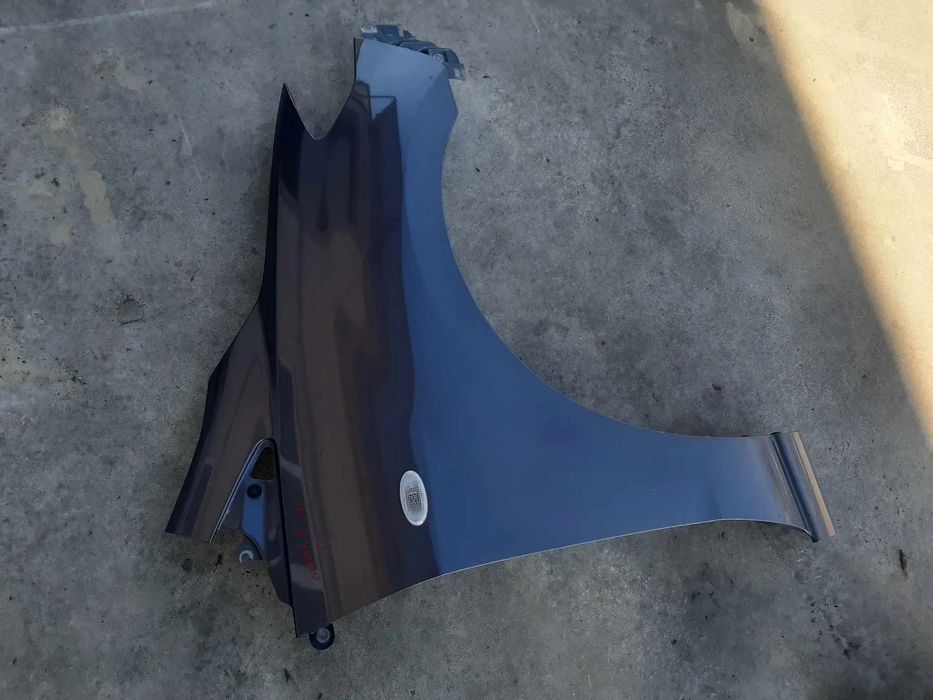 aripa dreapta fata mazda 5