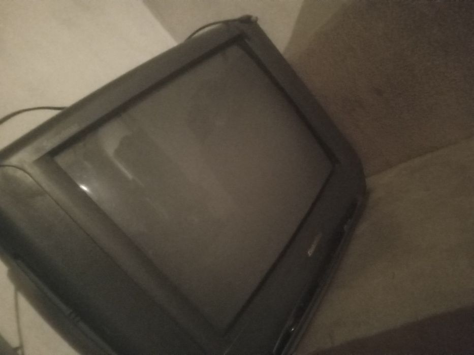 Продам цветной телевизор Lg