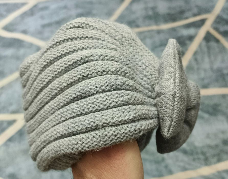 Новая красивая шапочка на девочку