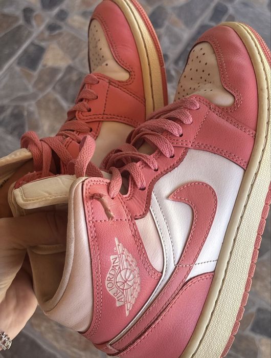 Jordan pink high