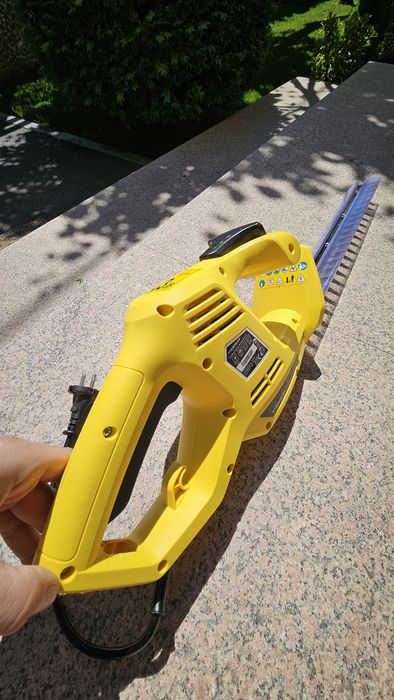 Foarfeca trimmer electric pentru gard viu 450W că nou