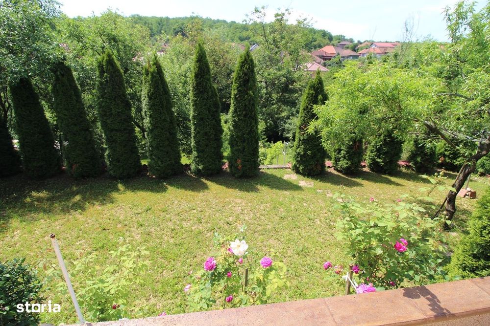 Vând casă P+E în Hunedoara, zona Chizid, teren 713mp, f.s. 17m