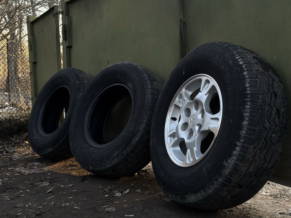 Yokohama 265/70R16 б/у