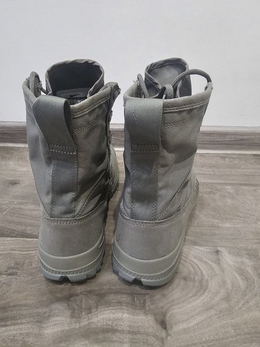 Bocanci Nike nr 38,5 dimensiune talpic24, 5 cm