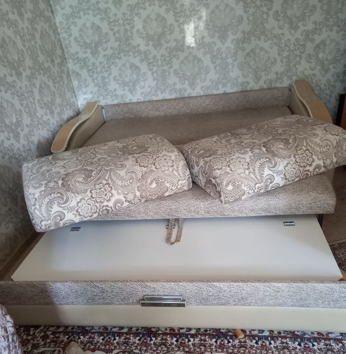 Мини - диван,бежевый