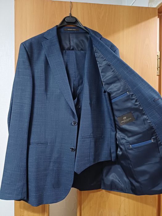 Продам мужской костюм