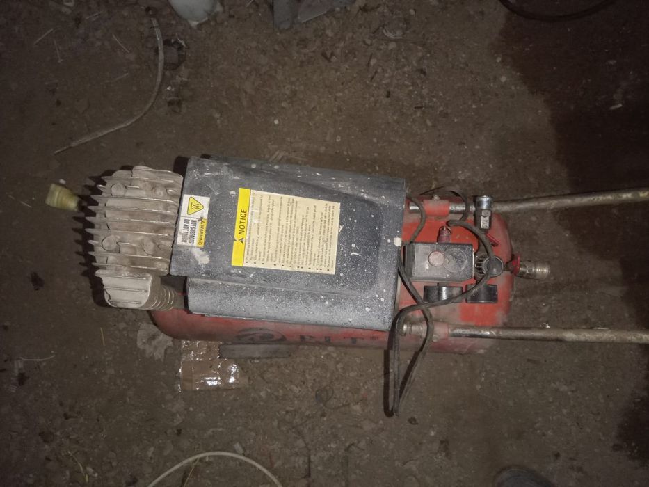 Компрессор 40 лит