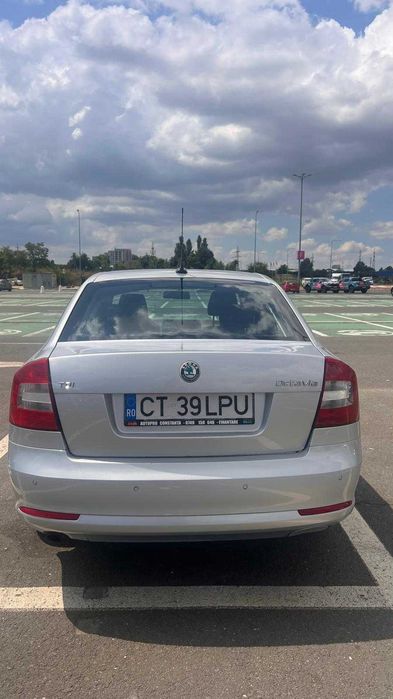 SKODA Octavia 2012 — imagine 2