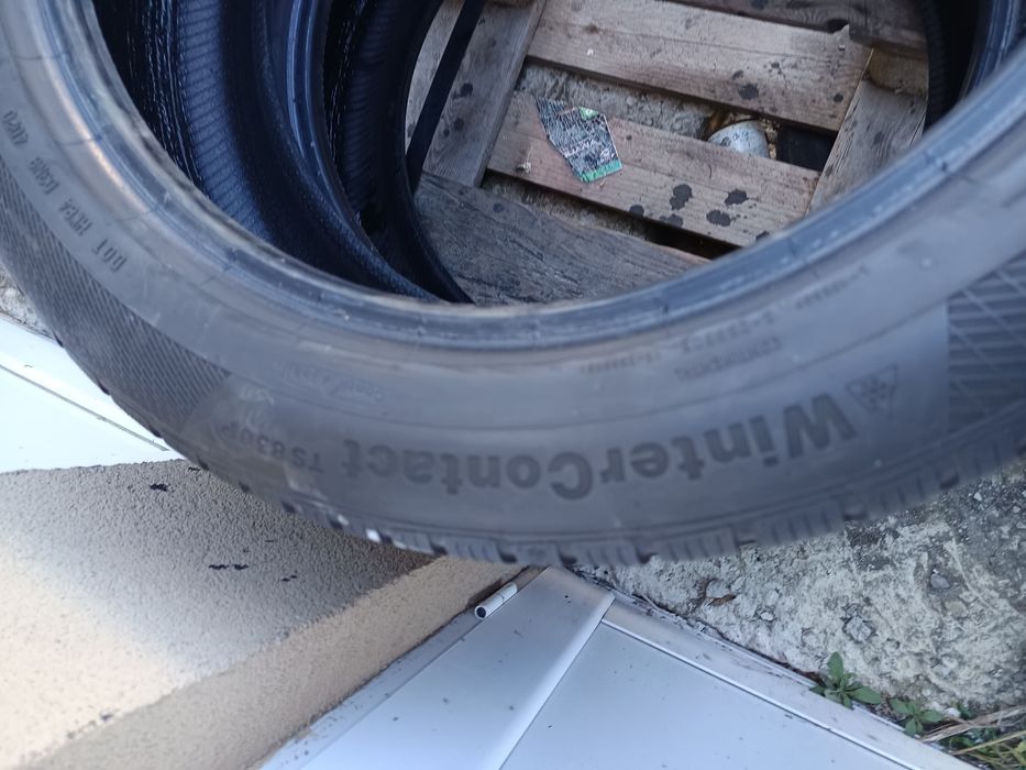 235 50 R 19. Continental Дот 4020