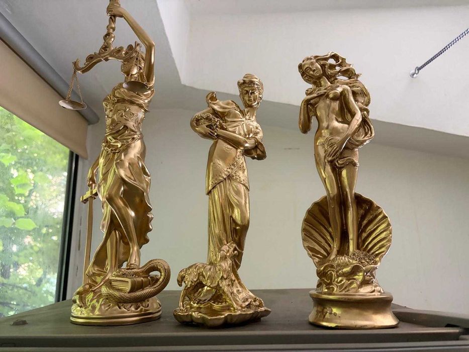 Zeitele Fortuna, Venus, Themis
