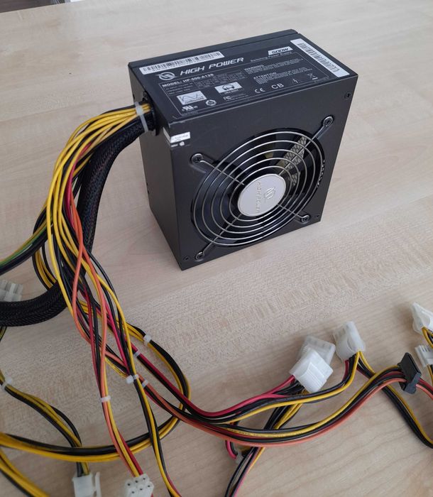 Sursa Sirtec - High Power HP-500-A12S 500W, 2 x PCI-Express, PFC Active  70 lei
