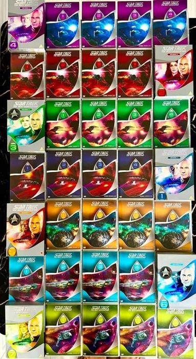 VAND Colectia video STAR TREK Sezon 1 - Sezon 2- Sezon 3 - Sezon 4 - Sezon 5 - Sezon 6 - Sezon 7 sunt 49 DVD-uri IN TOTAL