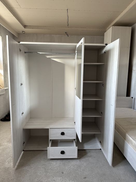 Продаю подросковую мебель