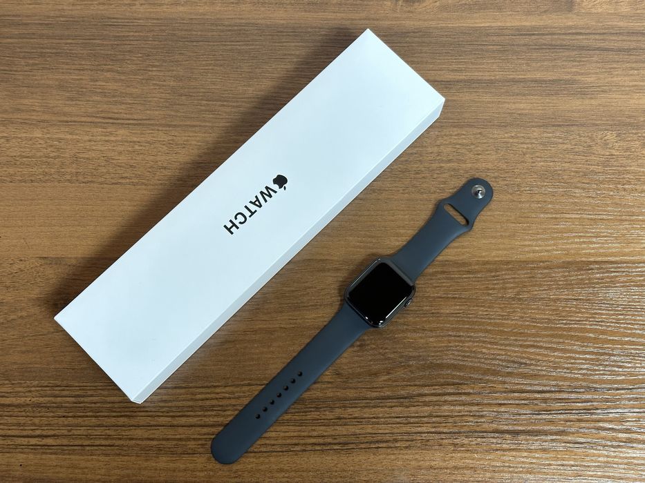 Apple Watch SE 44mm Space Gray