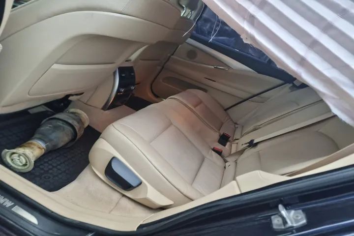 ceasuri bord interior complet scaune fata bancheta spate plafoniera  vas lichid parbriz expansiune Bmw Seria 5 GT f07, an 2013, motor 3.0 d 258cp, cod motor N57D30A,