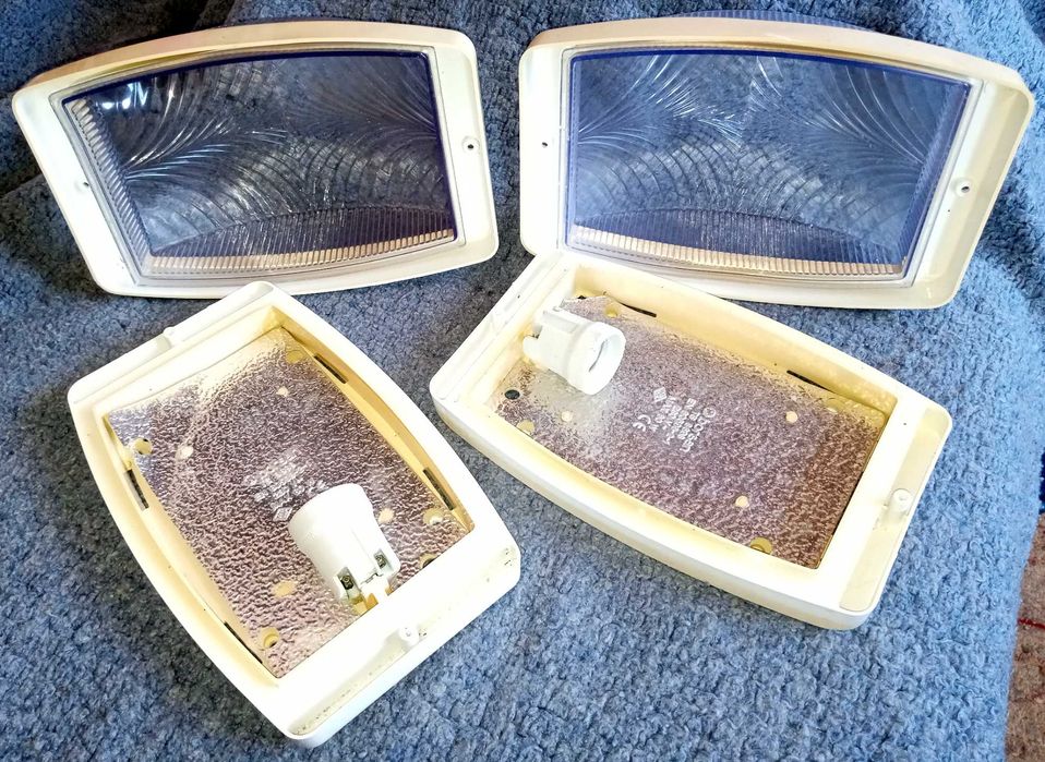 Лампи водозащитни. 2 броя