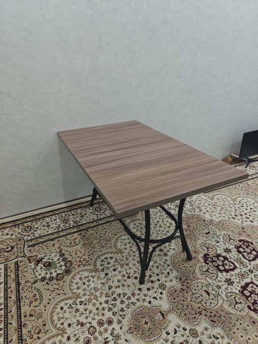 Кухонный стол сатылады