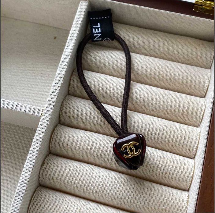 Диадеми Chanel Fendi