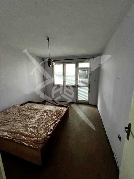 Продава се Тристаен апартамент в Бургас, Възраждане - 70 кв.м за 2643 €/кв.м - Снимка #4