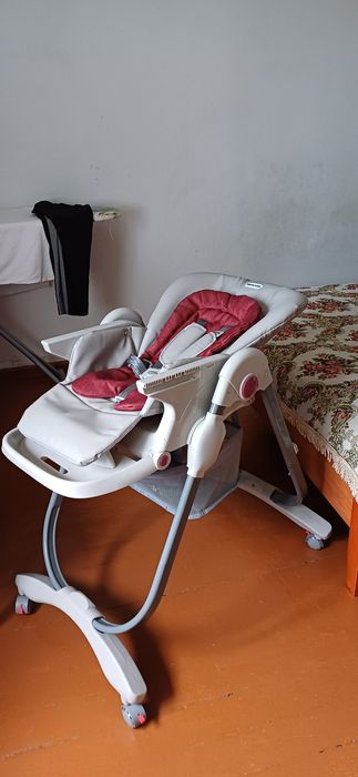 Продаётся детский стульчик для кормления.