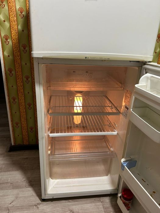 Продам холодильник лж